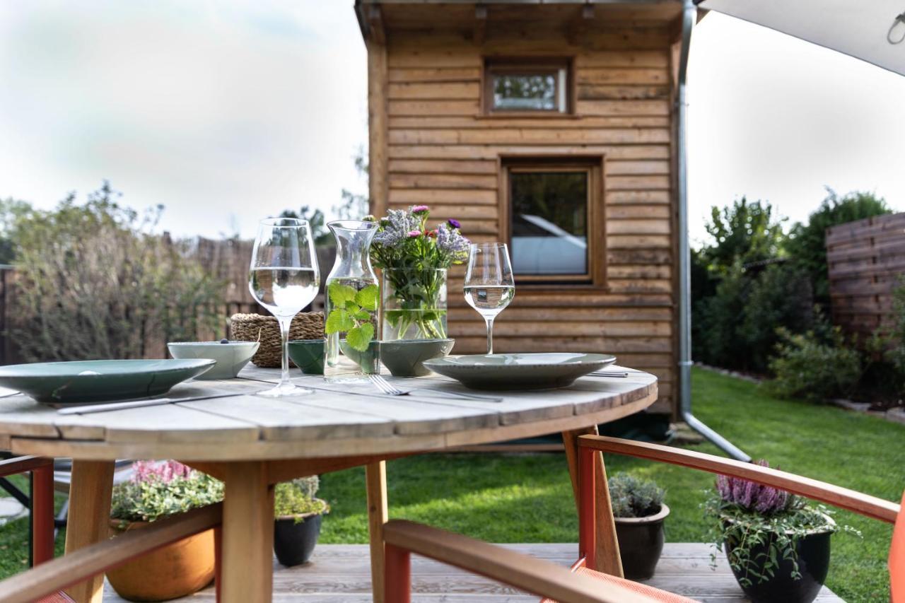Zirbenholz Tiny House "Waldhauszeit" Am See ミュッケ エクステリア 写真